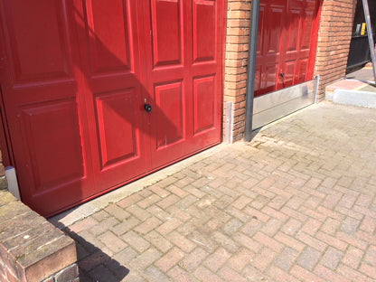SL25 - Reveal Fixed Flood Barrier (T08)